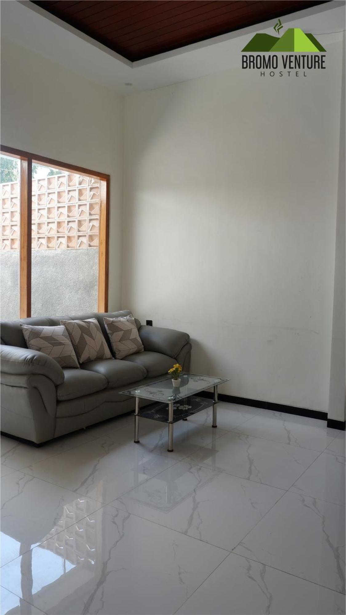 Bromo Venture Hostel Probolinggo Bagian luar foto